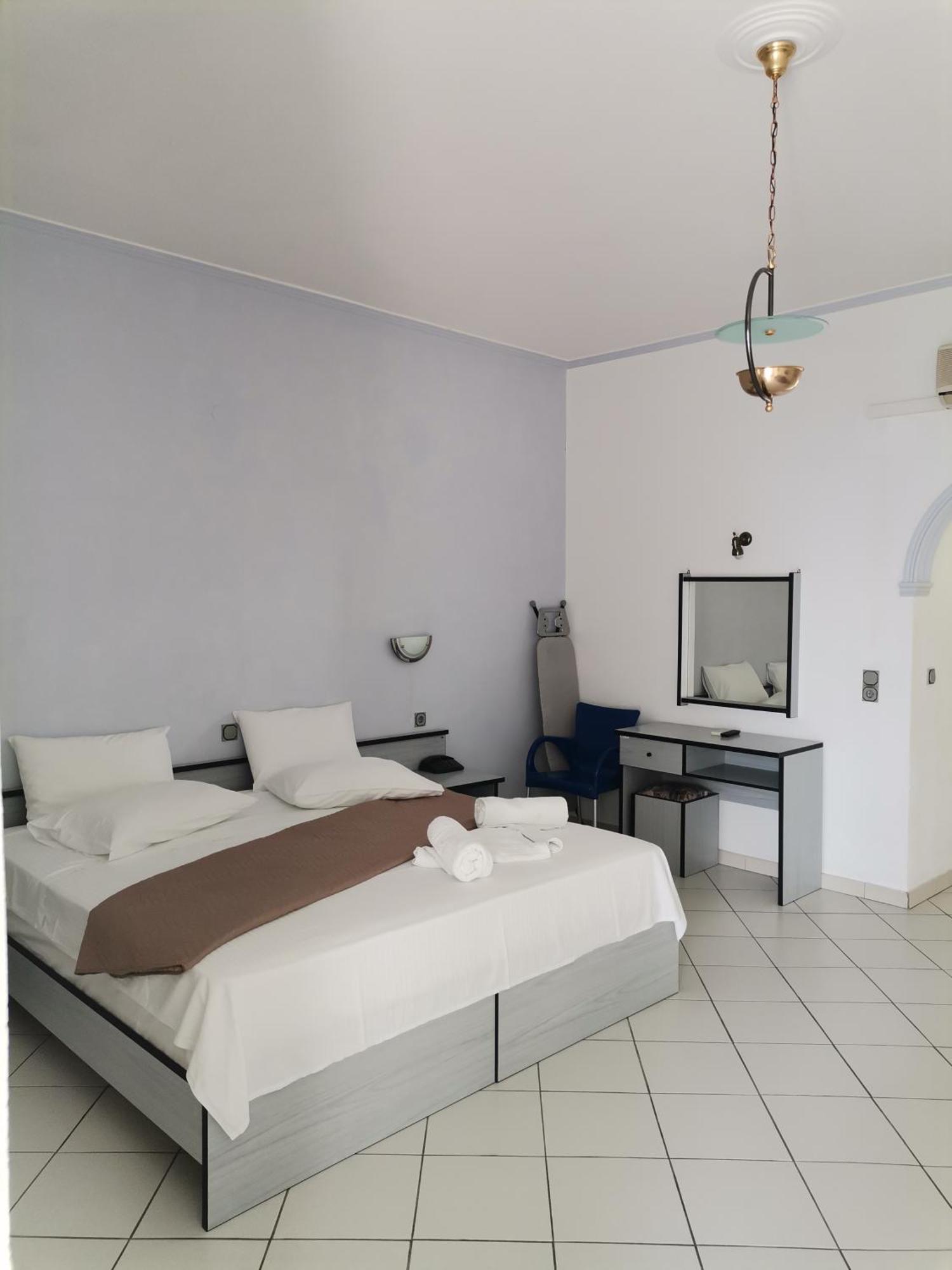 Dolphin Apartments 1 Parga Dış mekan fotoğraf