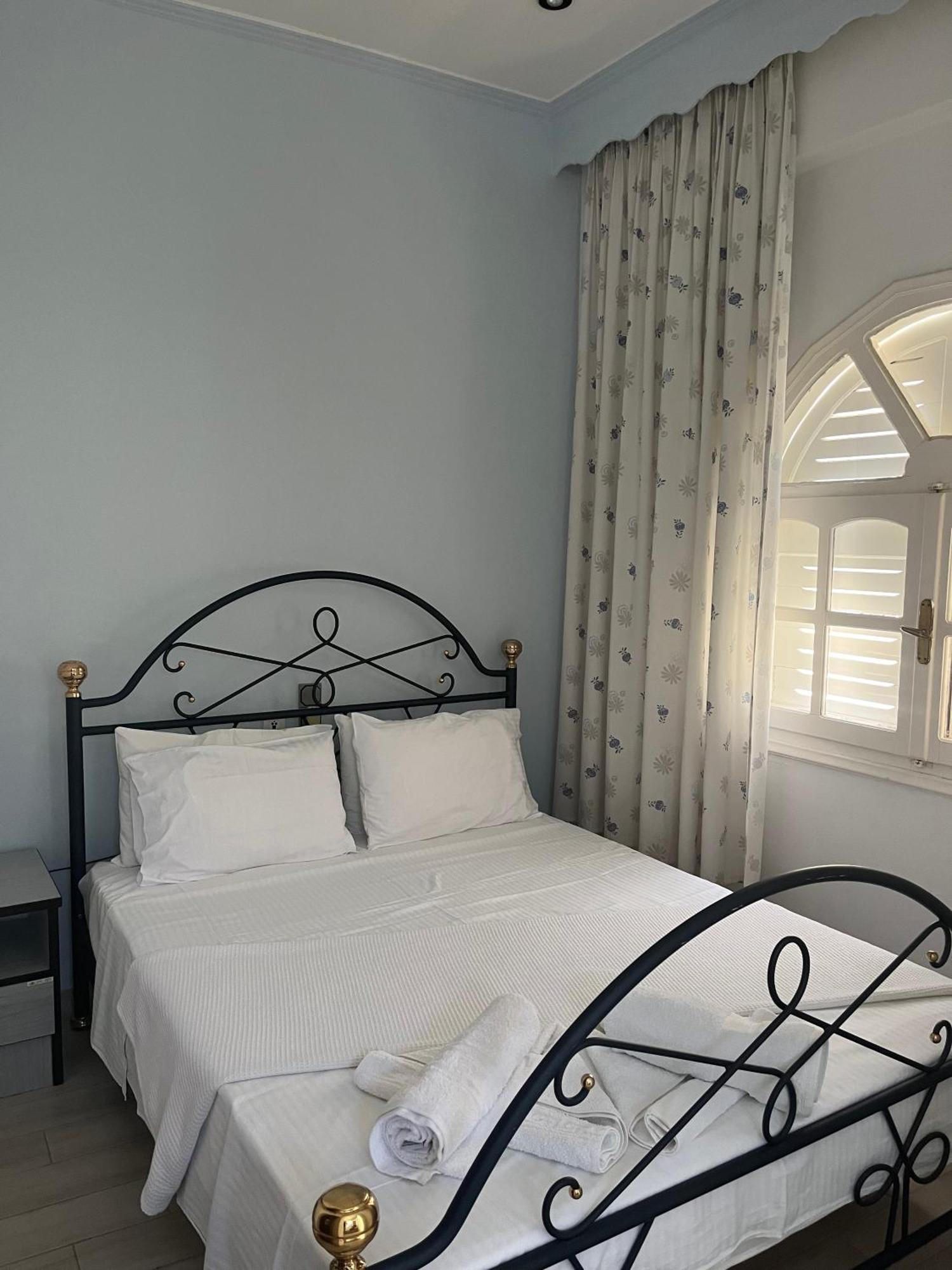 Dolphin Apartments 1 Parga Dış mekan fotoğraf